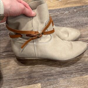 2 Baia Vista Leather Booties, size EU 38